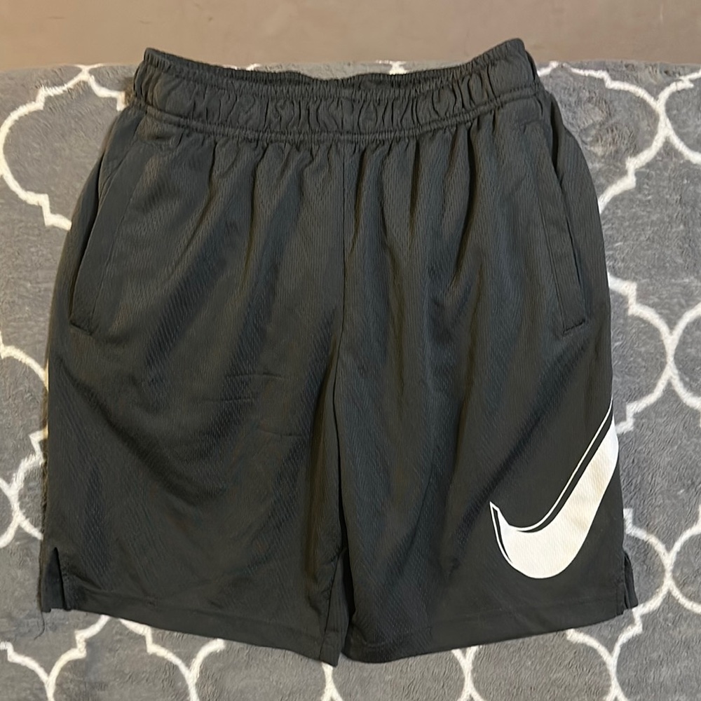 Youth large NIKE shorts